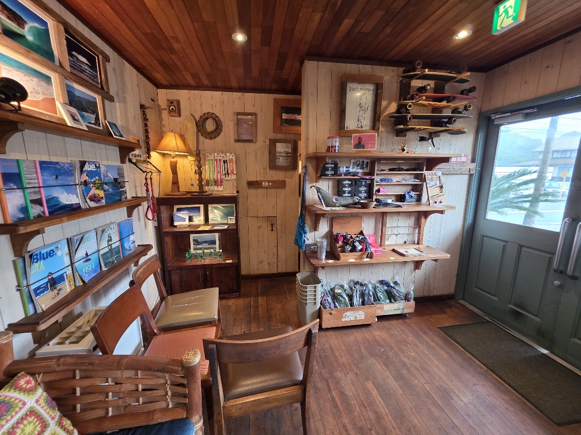 サーフカルチャーを感じるSouth cafe店内