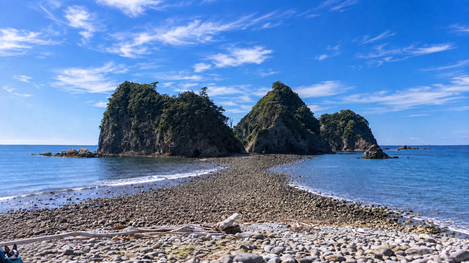 堂ヶ島のトンボロ（瀬浜海岸・三四郎島）（AIイメージ画像）