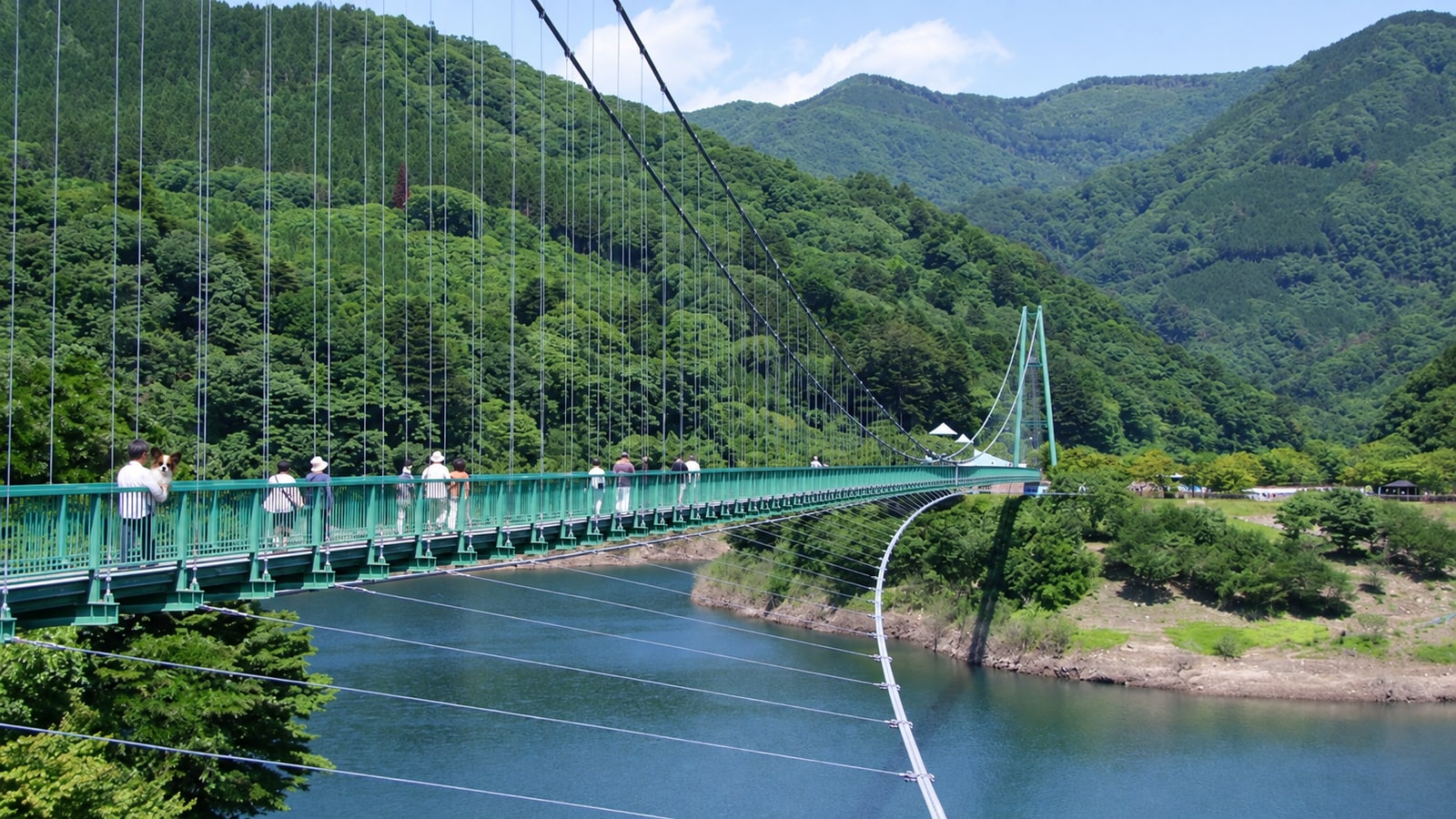 もみじ谷大吊橋（AIイメージ画像）